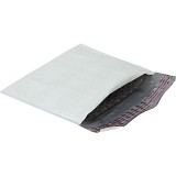 Envelope com abas adesivas coloridas no Ipiranga
